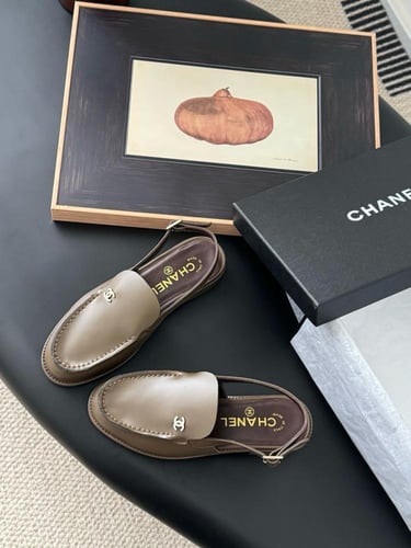 شوز شانيل زيتي