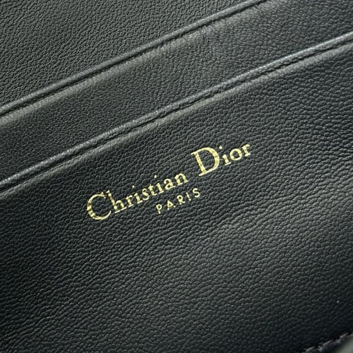 ديور (ميرور)