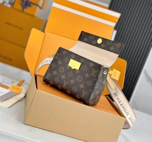 ميني كلوني ميرور