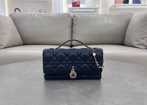 ديور كحلي (ميرور)