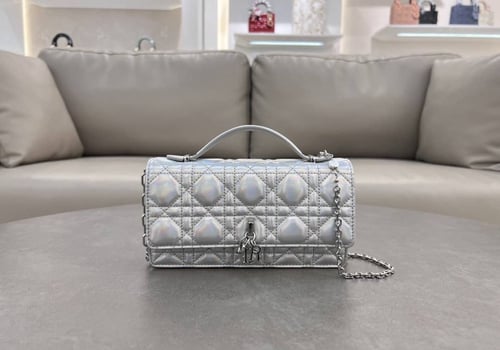 ديور سيلفر (ميرور)