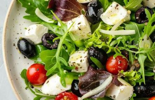 سلطة يوناني/ Greek salad