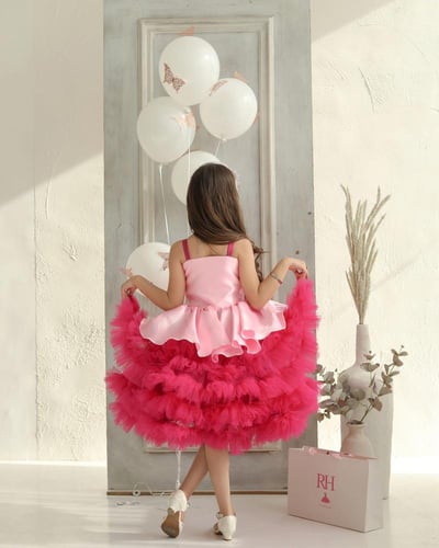 فستان وردي مع فوشي