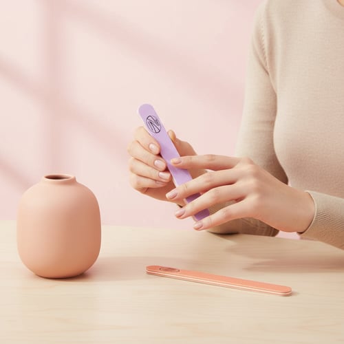 ملف الأظافر الأرجواني والبرتقالي على الوجهين لتشكي...