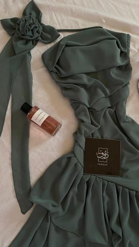 فستان نويرا