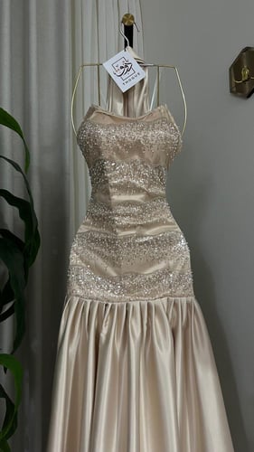 فستان نوال متوفر بـــ3 الوان