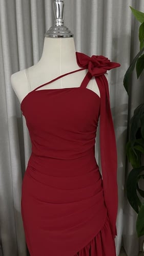 فستان نويرا