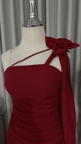 فستان نويرا