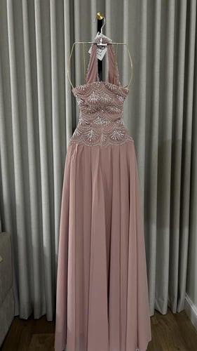 فستان ابتسام