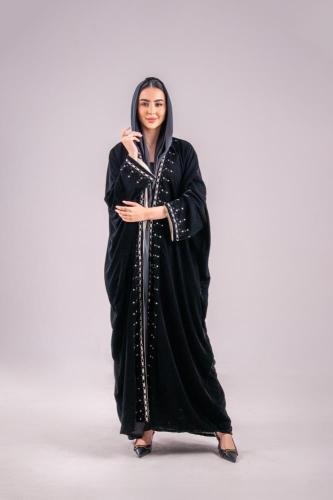 عباية مخمل شتوية لون أسود-بشت