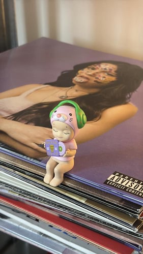 Sonny Angel Love the Music Series