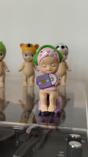 Sonny Angel Love the Music Series