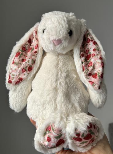 JellyCat blossom Cream Bunny (Berry)