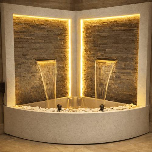 شلال زاوية جداري بتدفق انسيابي فاخر