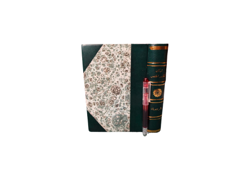 ثلاثة كتب عن هتلر