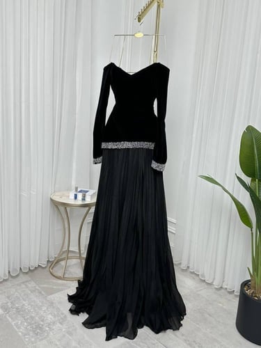 فستان سهرة مخمل أسود