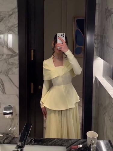 فستان سهرة أصفر طويل