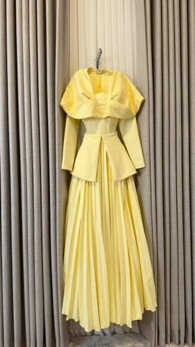 فستان سهرة أصفر طويل