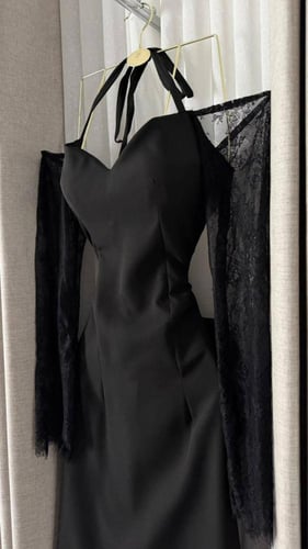 فستان سهرة أسود طويل