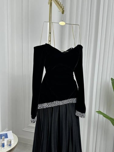 فستان سهرة مخمل أسود