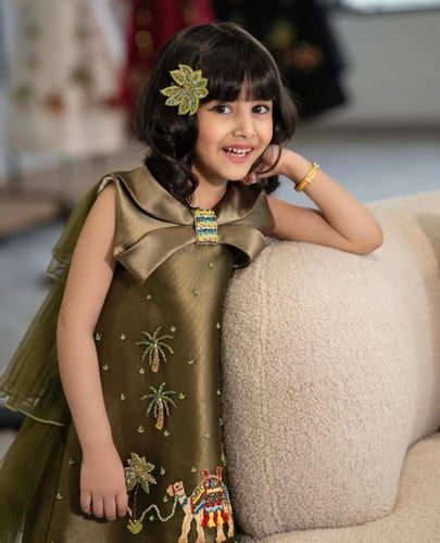 فستان تطريز سفينة الصحراء مع شك يدوي —أخضر