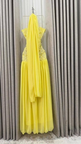 فستان سهرة ليموني