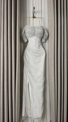 فستان سهرة أبيض طويل