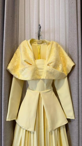 فستان سهرة أصفر طويل