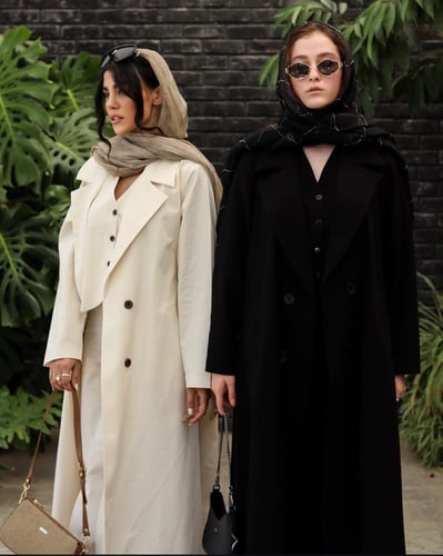 طقم راقي وعملي بتصميم بسيط ولوك أنيق للدوام ولكل م...