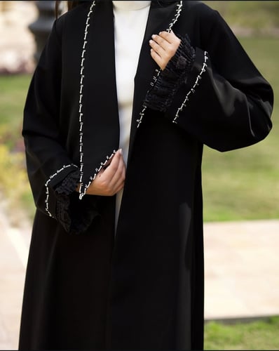 عباية سارة