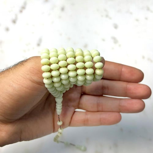 مسباح دومنه فستقي