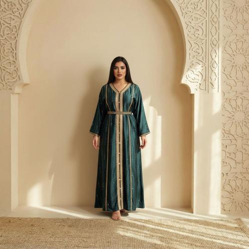 جلابية خليجية أخضر بنقوش طولية