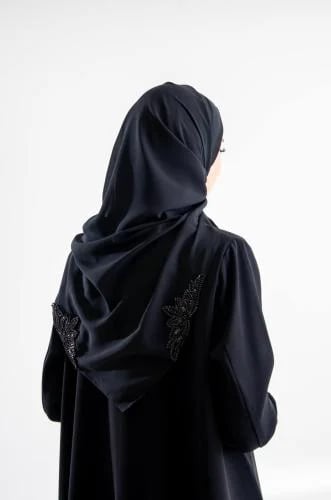 طرحه من القماش الملكي الكوري بلمسه أنيقه ناعمه بال...