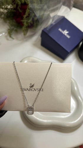 عقد Millenia سواروفسكي فضي