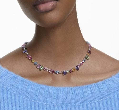 عقد سواروفسكي الراقي