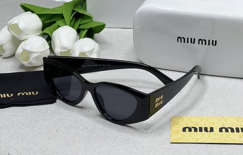 نظارة MIU MIU