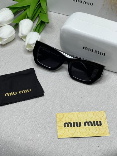 نظارة MIU MIU