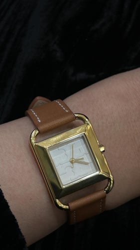 ساعات توري بورش جلد