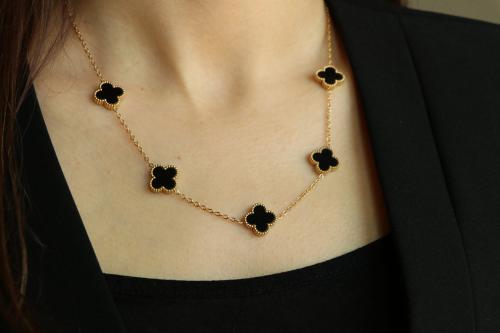 سلسال VAN CLeef اسود 10 وردات