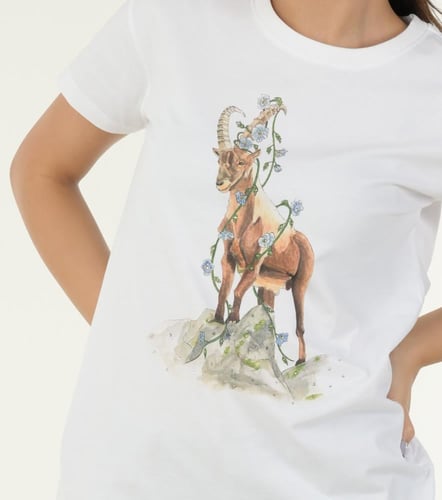 Women's Capricorn Zodiac T-shirt – 100% Cotton – W...
