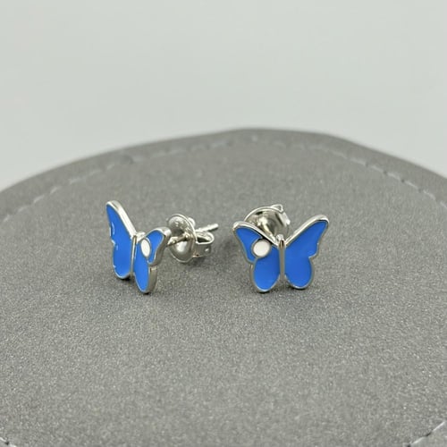 نصف طقم فراشة أزرق