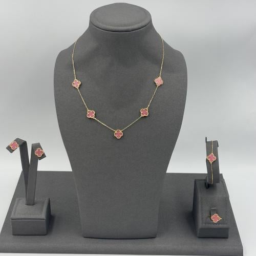 طقم فان كليف 5 وردات *صدف وردي*