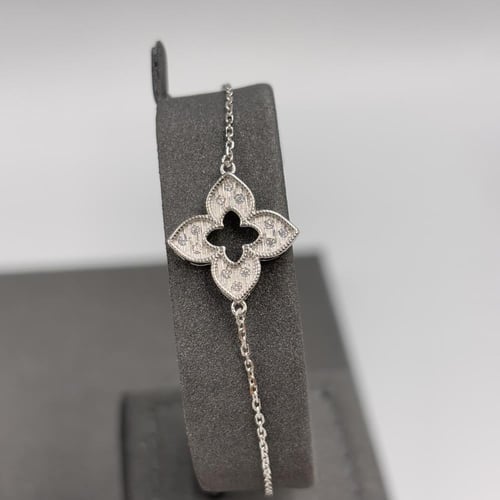 طقم روبرتو كوين