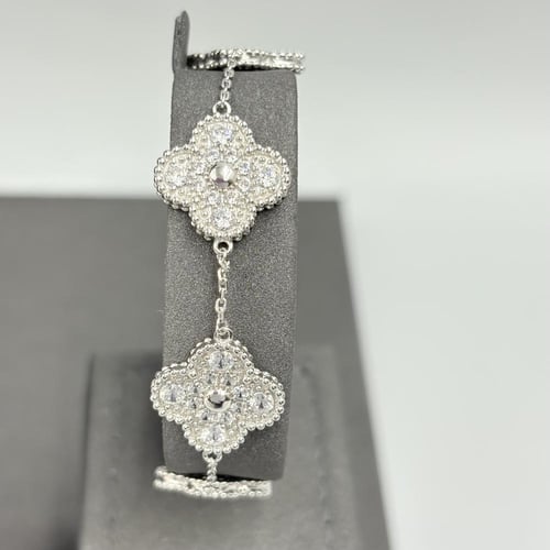 طقم فان كليف