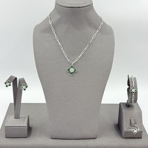 طقم روبرتو كوين