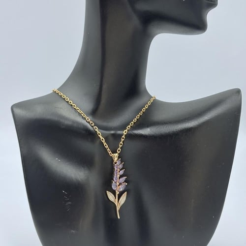 عقد الخزامى