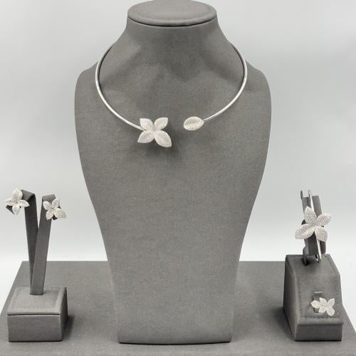 طقم باسكال بروني