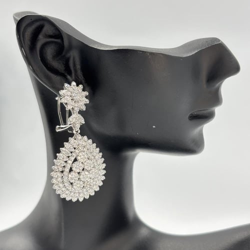 حلق تصميم ألماس