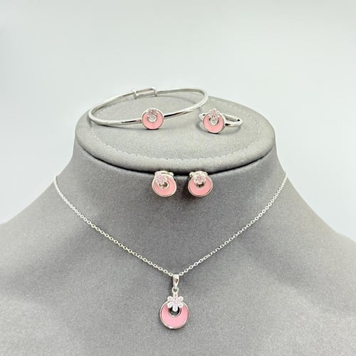 طقم أطفال وردي