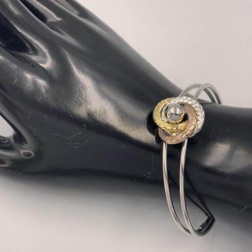 سوارة بتلات